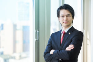 名誉毀損罪で逮捕された方は弁護士まで相談を|誹謗中傷加害者の方へ 1 pixta 38847315 L